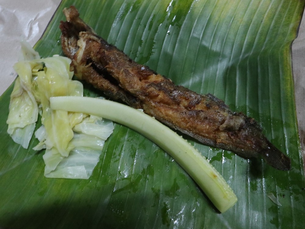 pecel lele dari pecel lele mbak bolek