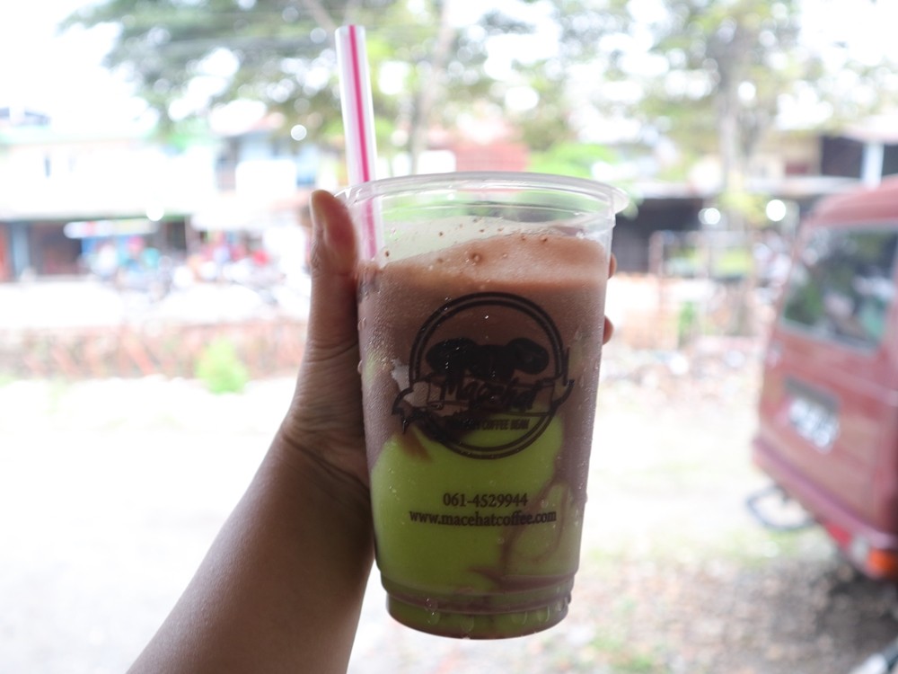 avocado coffee float dari macehat