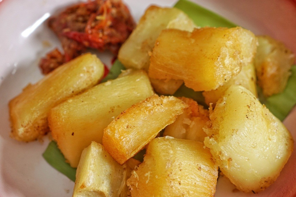 Ayam Geprek Sulawesi: Makanan Enak Favorit Di Makassar