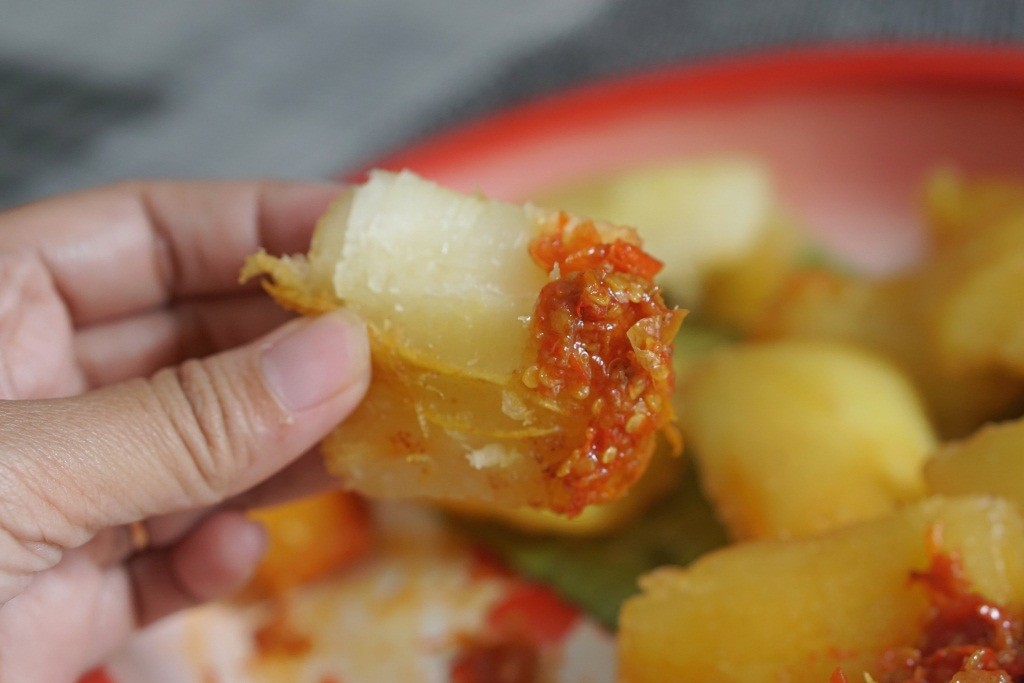 Ayam Geprek Sulawesi: Makanan Enak Favorit Di Makassar