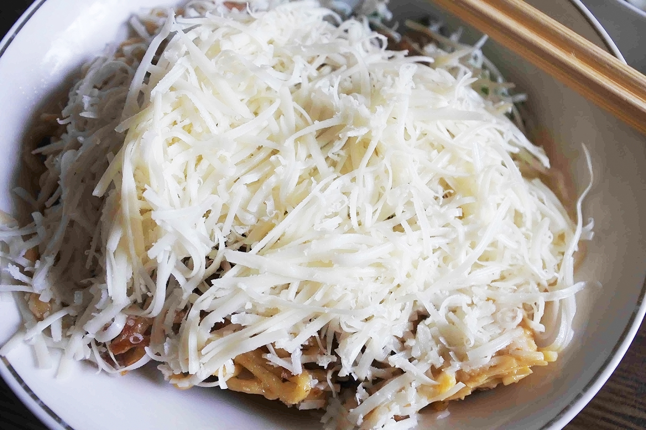 mie yamin pangsit keju dari mie ayam bojoloro