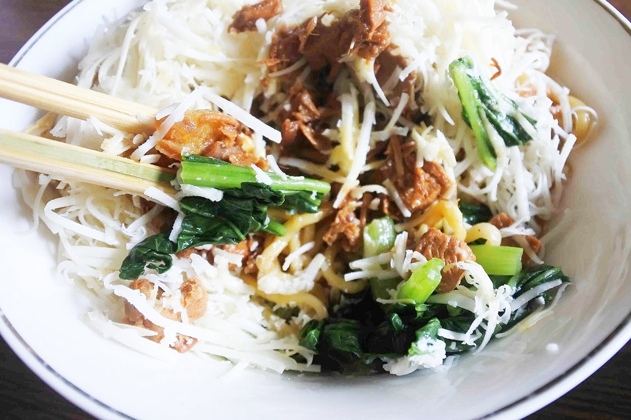 mie yamin pangsit keju dari mie ayam bojoloro