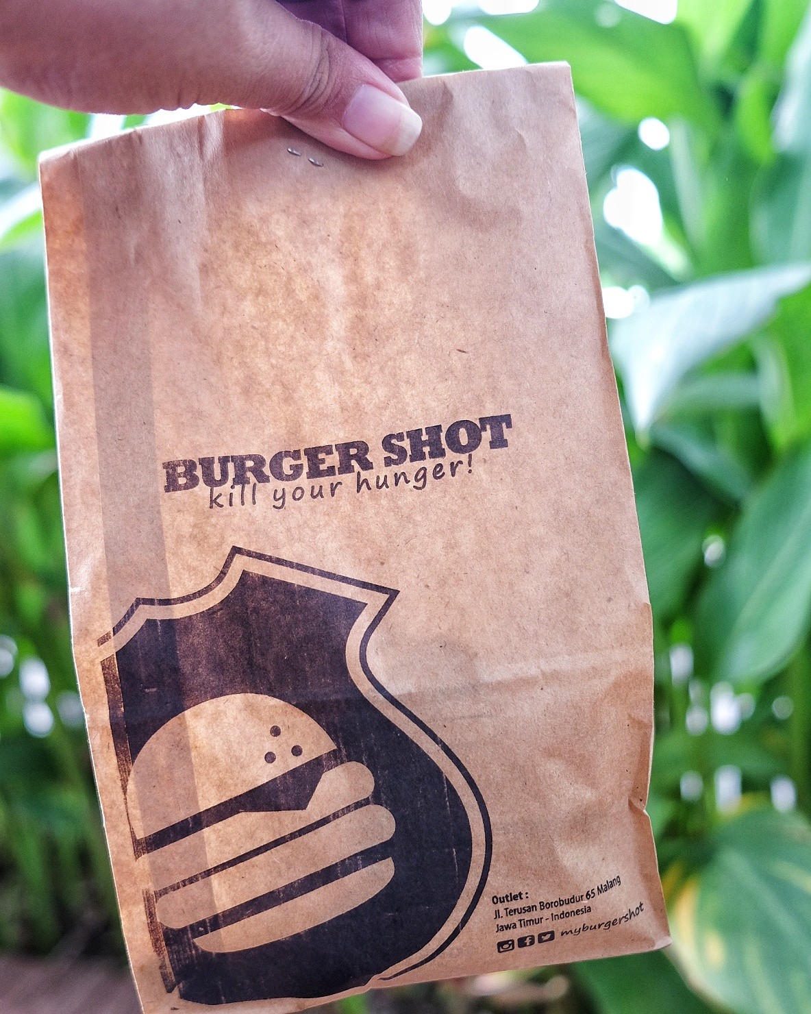 Rekomendasi Makanan Enak di Surabaya, Ya Burger Shot