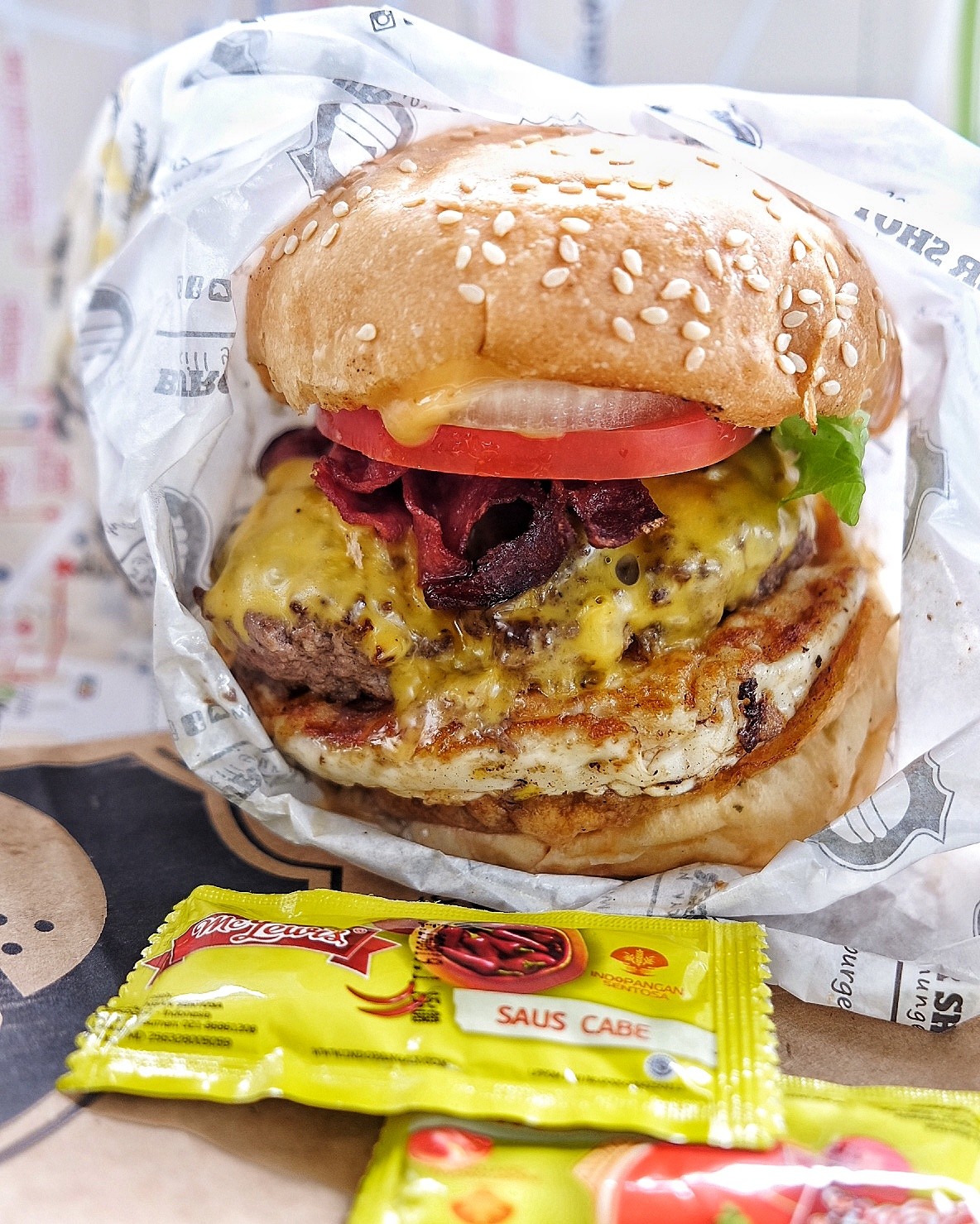 Rekomendasi Makanan Enak di Surabaya, Ya Burger Shot