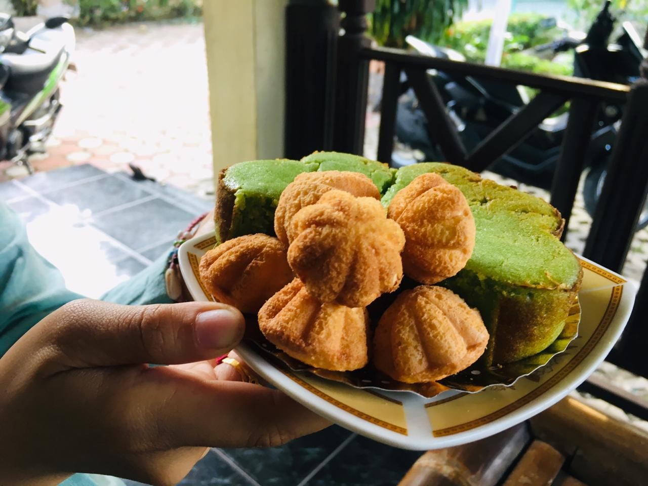 Nikmatnya Menyantap Bolu Kemojo Khas Riau