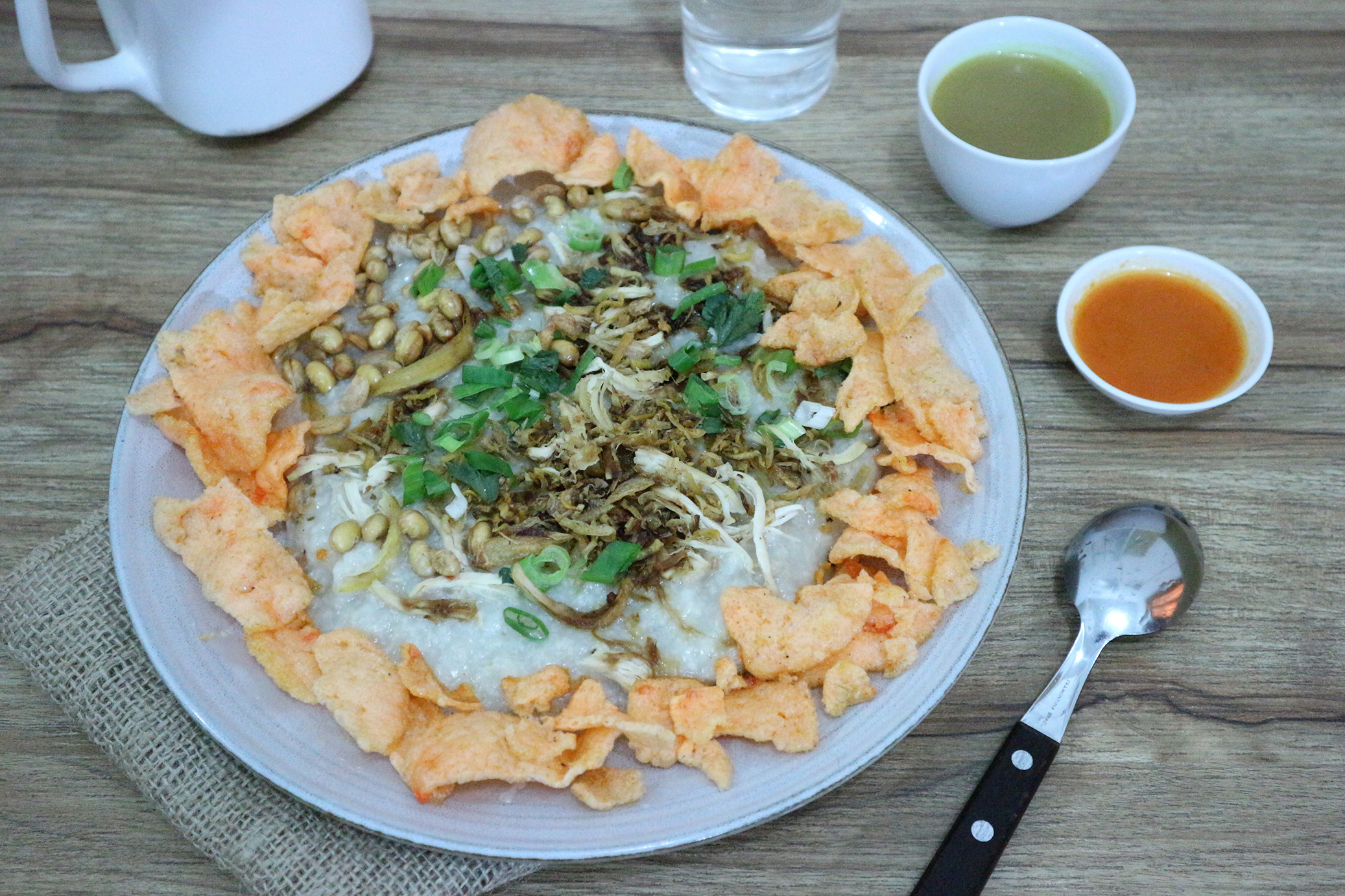 bubur ayam dari bubur ayam dan nasi goreng cirebon