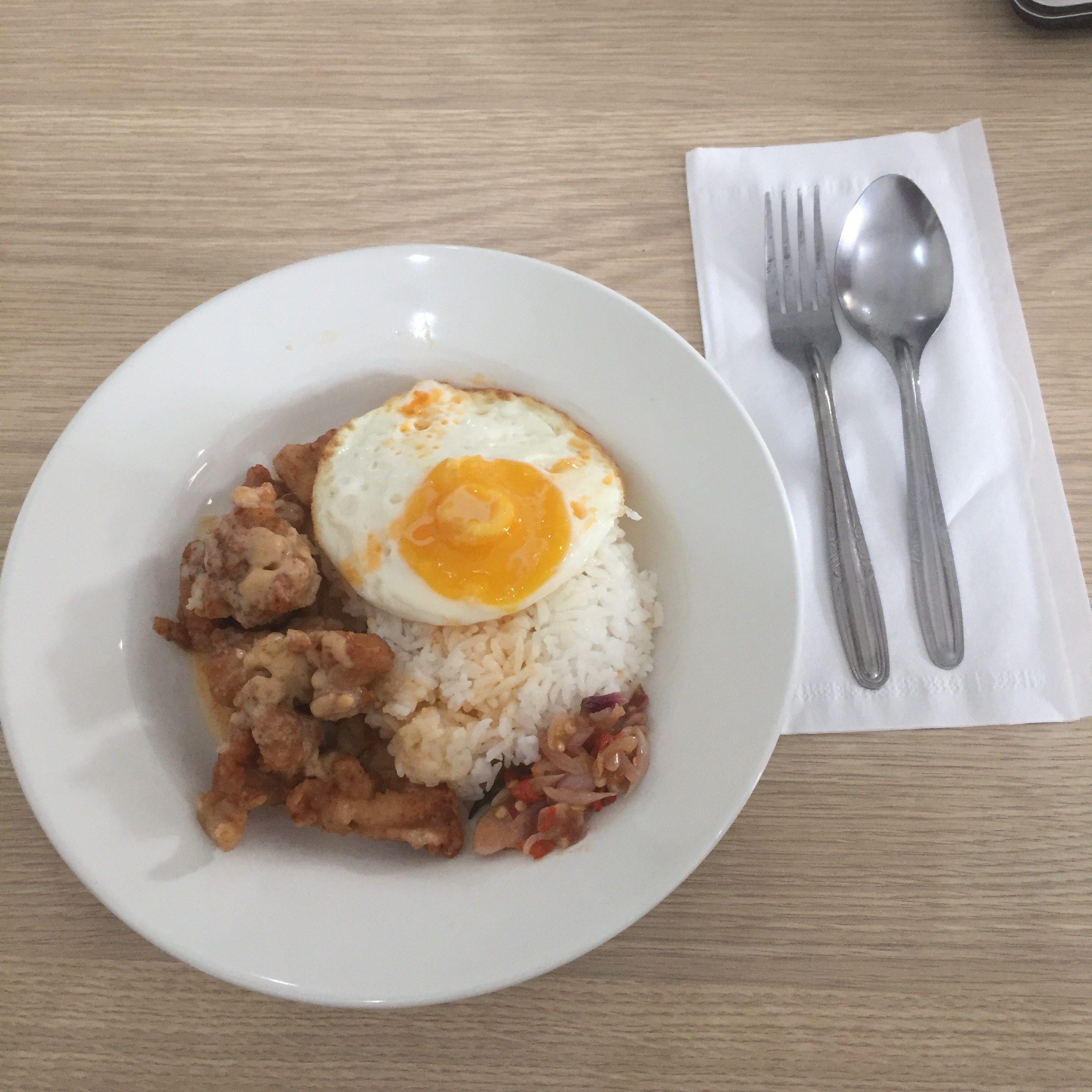 salted egg dan buttermilk chicken dari salty sam